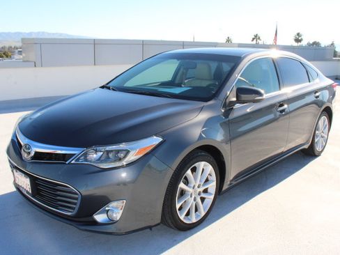 Used 2013 Toyota Avalon Limited image 6