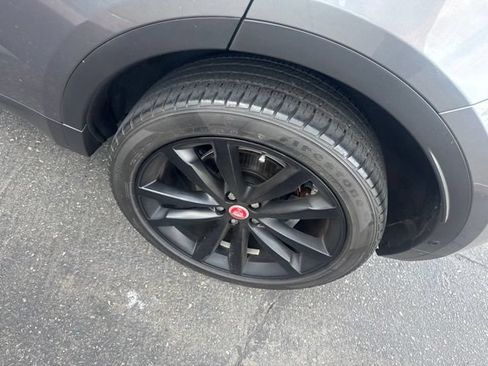 Used 2018 Jaguar E-PACE SE AWD/4WD image 3