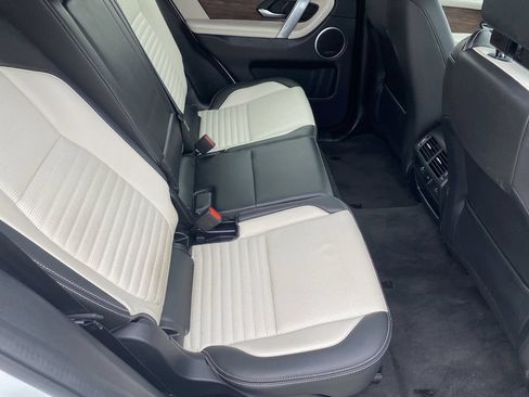 Used 2023 Land Rover Discovery Sport SE R-Dynamic AWD/4WD image 18