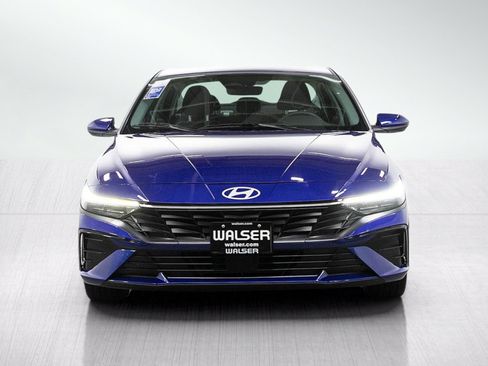 Used 2025 Hyundai Elantra SEL FWD image 8