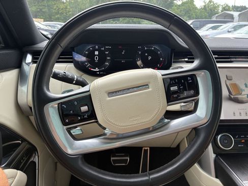 Used 2023 Land Rover Range Rover Long Wheelbase SE AWD/4WD image 9