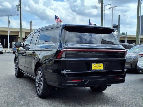 New 2026 Lincoln Navigator L Black Label AWD/4WD image 6