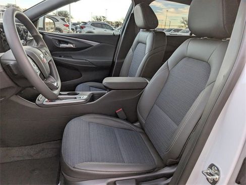 New 2026 Buick Envista Preferred image 18