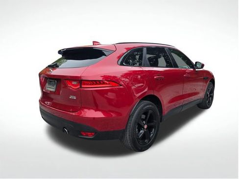 Used 2017 Jaguar F-PACE Premium image 9