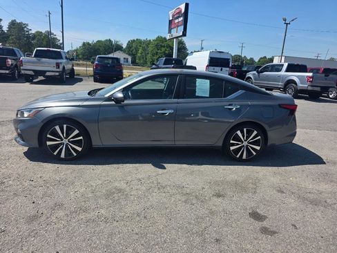 Used 2021 Nissan Altima 2.5 S image 2