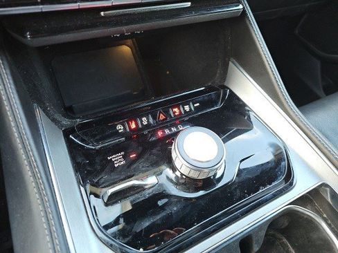 Used 2023 Jeep Wagoneer Series II image 24