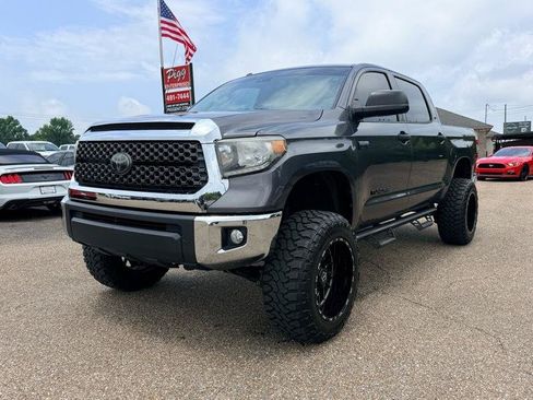Used 2019 Toyota Tundra SR5 AWD/4WD image 3