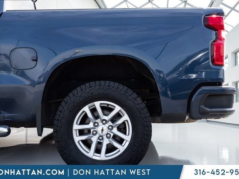 Used 2021 Chevrolet Silverado 1500 RST AWD/4WD image 32