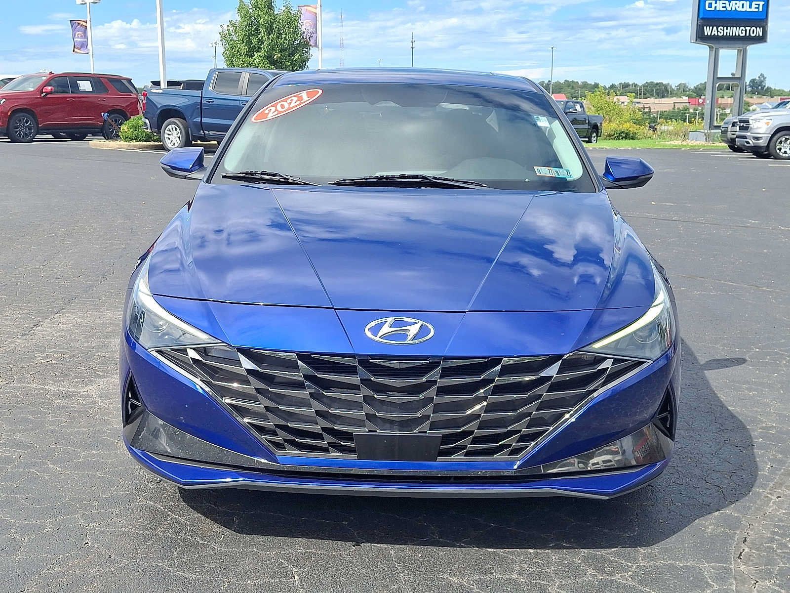 Used 2021 Hyundai Elantra SEL w/ Convenience + Premium Package FWD image 2