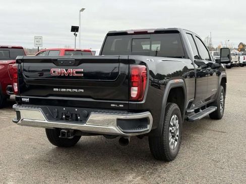 Used 2022 GMC Sierra 2500 SLE w/ SLE Value Package; image 5