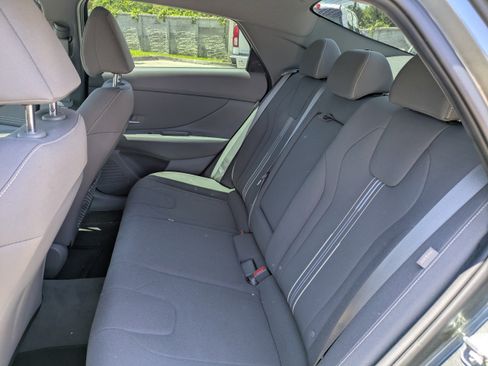 Used 2024 Hyundai Elantra SEL w/ Convenience Package FWD image 12