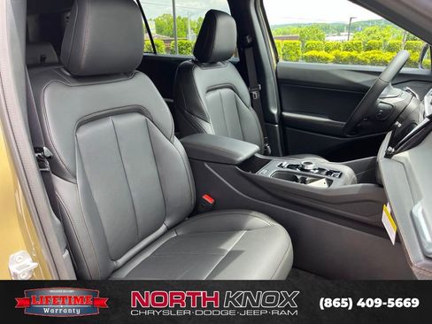 New 2026 Jeep Cherokee Limited AWD/4WD image 17