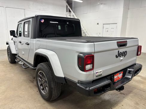 Used 2022 Jeep Gladiator Sport AWD/4WD image 5