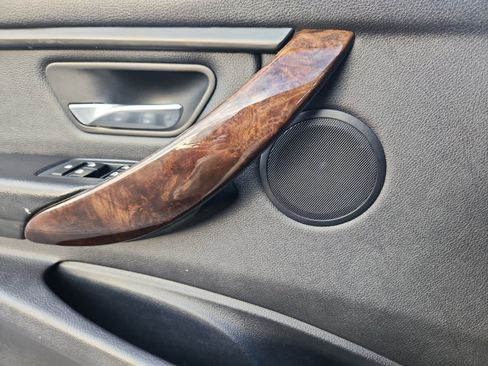 Used 2015 BMW 320i Sedan image 14