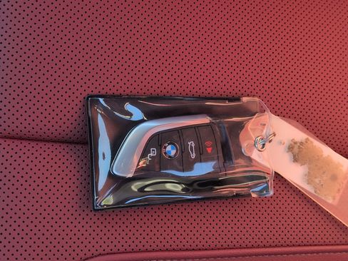 New 2026 BMW 330i Sedan w/ Convenience Package image 36