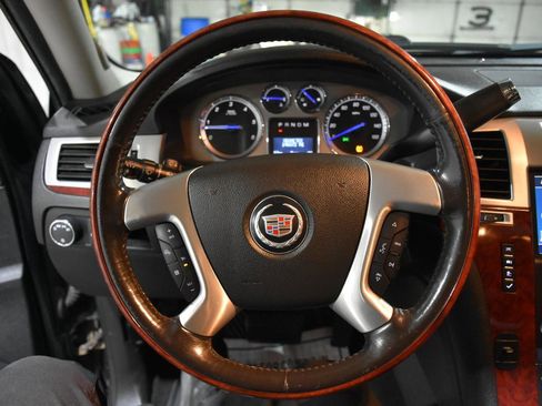 Used 2010 Cadillac Escalade ESV Premium AWD/4WD image 14