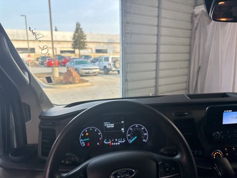 Used 2020 Ford Transit 350 XLT image 21