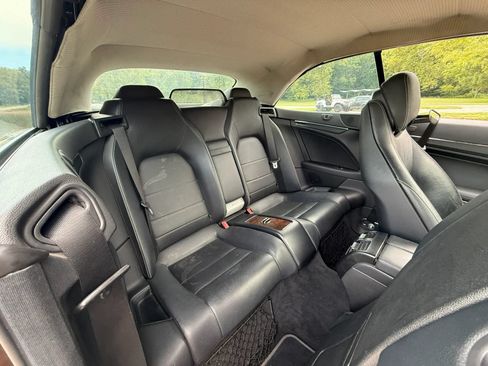 Used 2011 Mercedes-Benz E 550 Cabriolet image 17