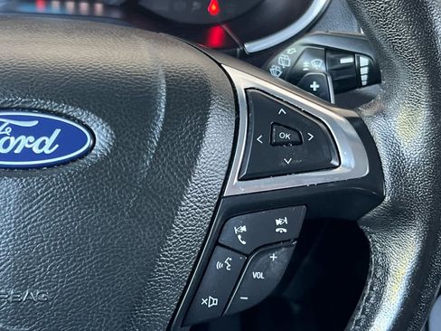Used 2018 Ford Edge Titanium FWD image 27