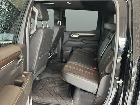 Used 2024 Chevrolet Silverado 1500 High Country w/ High Country Premium Package AWD/4WD image 18