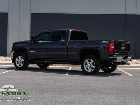 Used 2015 GMC Sierra 2500 SLE w/ SLE Preferred Package AWD/4WD image 5