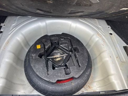 Used 2009 Hyundai Elantra GLS image 32