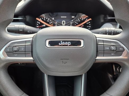 Certified 2025 Jeep Compass Sport AWD/4WD image 31