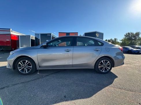 Used 2024 Kia Forte LXS FWD image 4