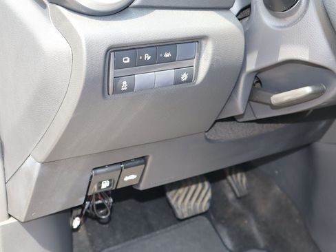 Used 2025 Nissan Versa S w/ Trunk Package FWD image 15