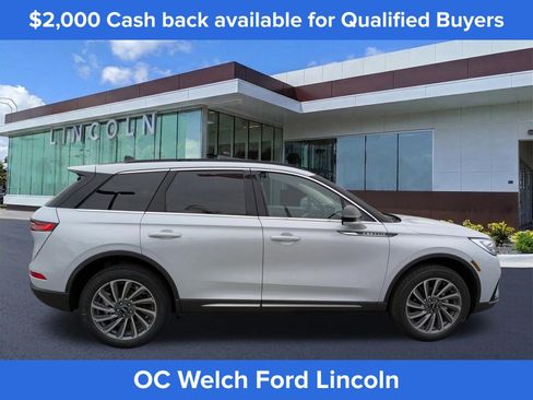 New 2026 Lincoln Corsair Reserve FWD image 4