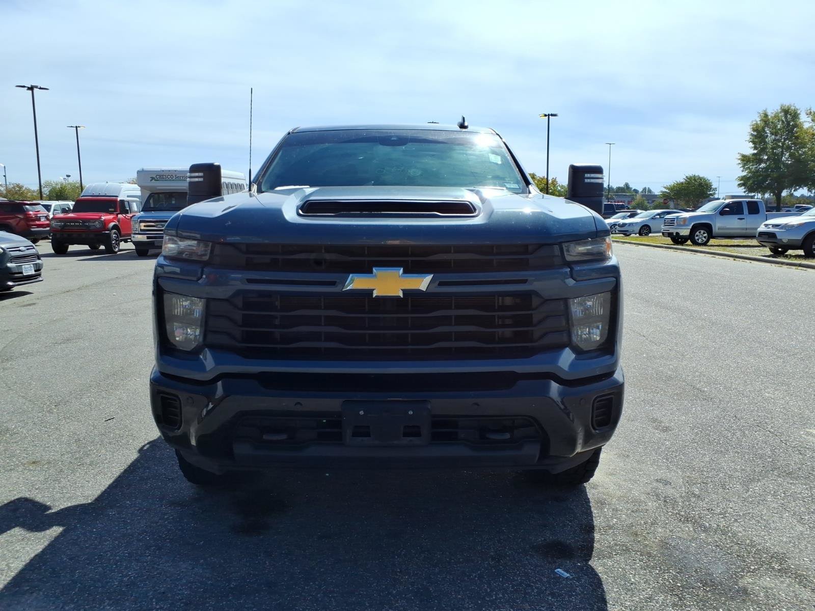 Used 2025 Chevrolet Silverado 2500 Custom w/ Custom Value Package AWD/4WD image 2