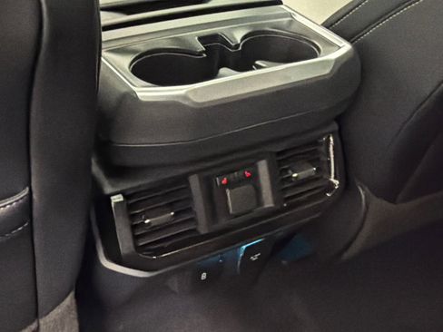 Used 2023 Ford F150 Lightning Platinum image 19