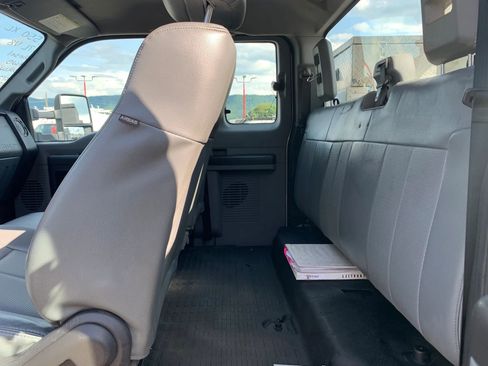 Used 2016 Ford F550 4x4 SuperCab Super Duty image 26