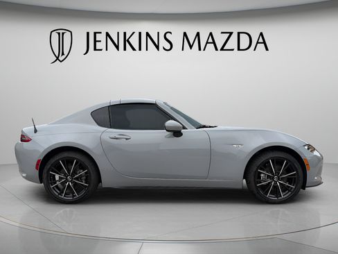 Used 2025 MAZDA MX-5 Miata RF Grand Touring RWD image 9