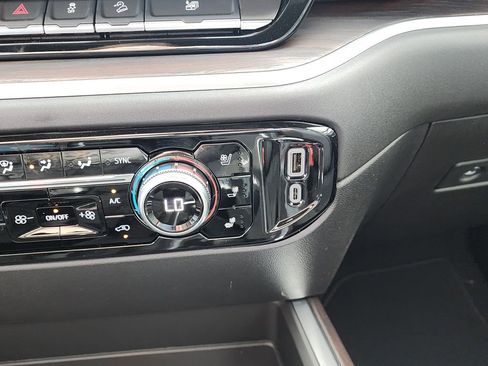 New 2026 GMC Sierra 1500 SLT w/ SLT Premium Plus Package image 29