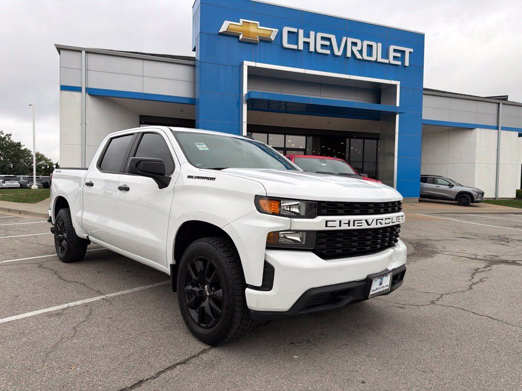 Used 2021 Chevrolet Silverado 1500 Custom AWD/4WD image 1