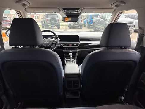 Used 2024 Kia Seltos S image 37