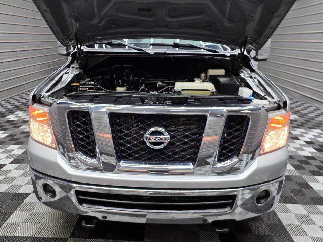 Used 2017 Nissan NV 3500 SL RWD image 32