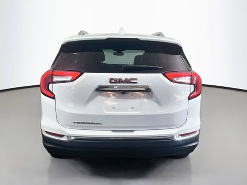 Used 2024 GMC Terrain SLT FWD image 21
