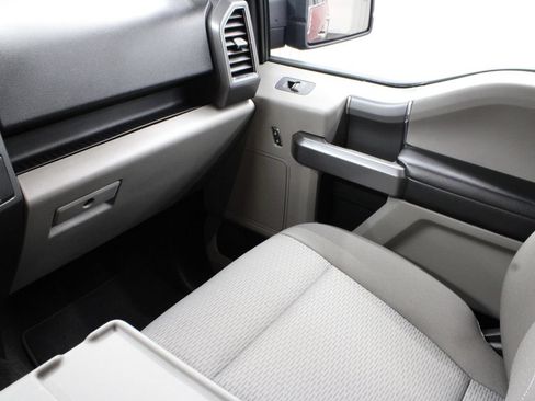 Used 2019 Ford F150 XLT w/ Equipment Group 302A Luxury AWD/4WD image 28