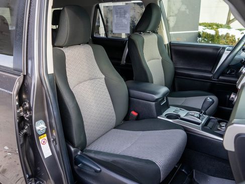 Used 2017 Toyota 4Runner SR5 image 9