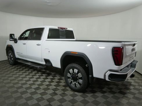 Used 2025 GMC Sierra 3500 Denali w/ Denali Reserve Package image 5