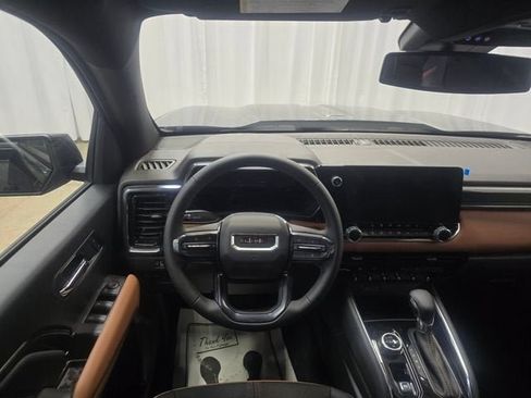 New 2025 GMC Canyon AT4 w/ Nightfall Edition AWD/4WD image 4