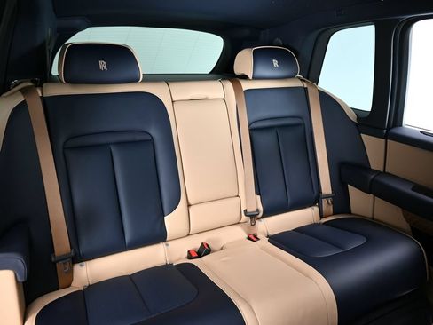 New 2026 Rolls-Royce Cullinan AWD/4WD image 18