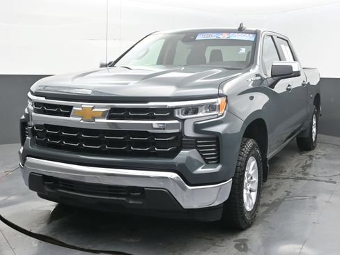 Used 2025 Chevrolet Silverado 1500 LT AWD/4WD image 4