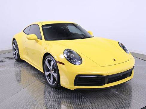 Used 2024 Porsche 911 Carrera image 9