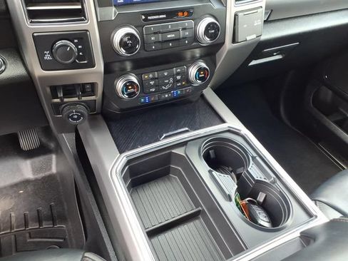 Used 2020 Ford F350 Platinum w/ FX4 Off-Road Package AWD/4WD image 21