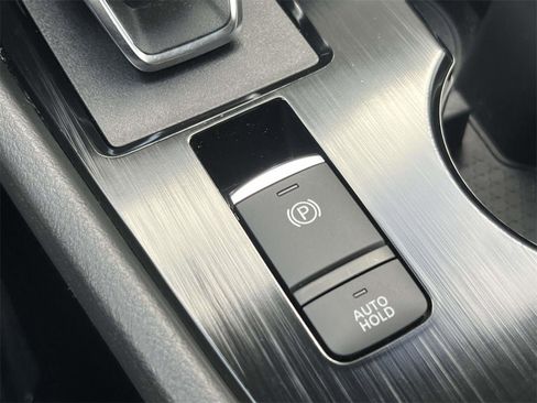 Certified 2023 Nissan Rogue SV image 14