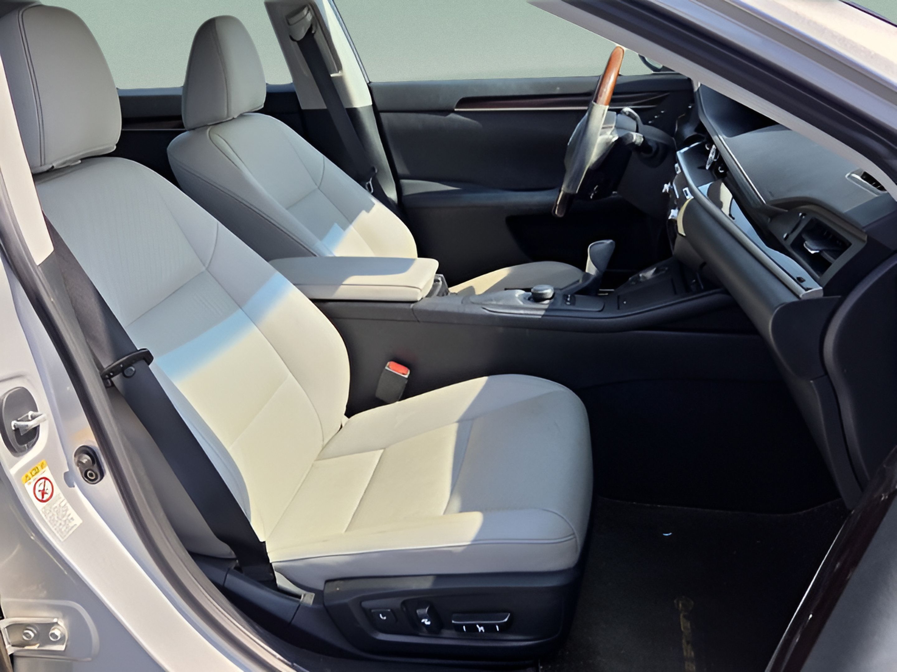 Used 2017 Lexus ES 350 w/ Premium Package FWD image 14