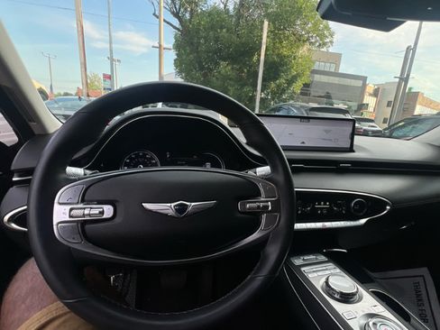 Used 2024 Genesis GV70 2.5T w/ Select Package AWD/4WD image 5